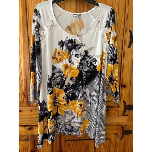 JM Collection Mixed Print Top with Grommets and Ties at the Shoulders. - Picture 2 of 8